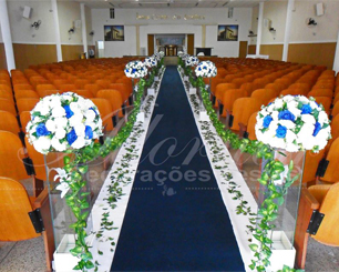 Decoração Corredor de Cerimônia Azul Royal Marinho e Branco