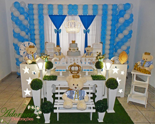 Decoração Infatil Príncipe Urso Azul e Branco Com Duas Mesas