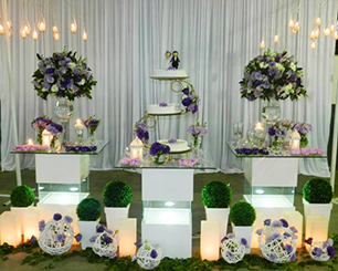 Decoração Casamento Com Mesa de Vidro Lilás e Branco